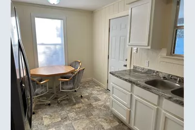 708 Lavaca Street, Yoakum, TX 77995 - Photo 16