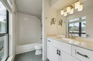 701 Bering Dr, Houston, TX 77057 - Photo 16