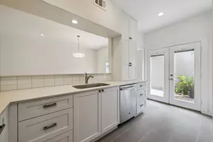 701 Bering Dr, Houston, TX 77057 - Photo 10