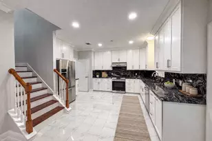 19207 Poplar Trails Ln, Tomball, TX 77375 - Photo 12