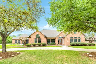 1008 Mockingbird Ln, Richwood, TX 77531 - Photo 2