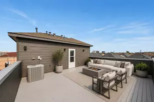 1628 W 24th St, Houston, TX 77008 - Photo 2