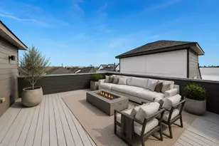 1628 W 24th St, Houston, TX 77008 - Photo 1
