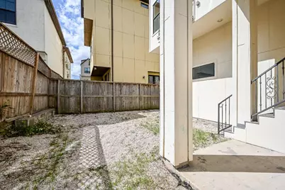 1825 W 24th Street, Houston, TX 77008 - Photo 32