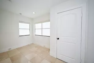 1825 W 24th St, Houston, TX 77008 - Photo 28