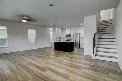 7042 Plum Creek Terrace Lane, Houston, TX 77087 - Photo 1