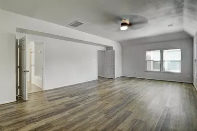 7042 Plum Creek Terrace Lane, Houston, TX 77087 - Photo 10