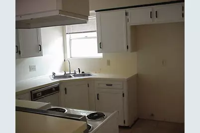 10823 Sugar Hill Drive #A, Houston, TX 77042 - Photo 6