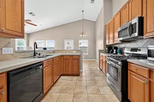 215 Little Summer Dr, Rosenberg, TX 77469 - Photo 10