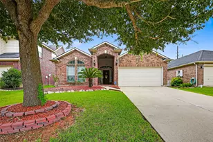 215 Little Summer Dr, Rosenberg, TX 77469 - Photo 1