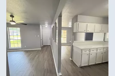 7207 Pinehook Lane, Houston, TX 77016 - Photo 4