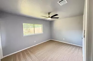 7207 Pinehook Ln, Houston, TX 77016 - Photo 18