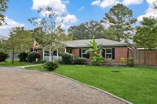1202 Forest Cove Dr, Kingwood, TX 77339 - Photo 2