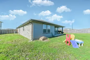 503 Rain Cloud Dr, Baytown, TX 77523 - Photo 32