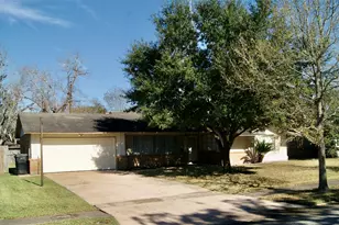 5514 Arboles Dr, Houston, TX 77035 - Photo 2