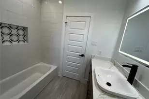 471 Buffalo Trail Trail, Angleton, TX 77515 - Photo 22