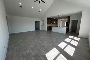 471 Buffalo Trail Trail, Angleton, TX 77515 - Photo 4