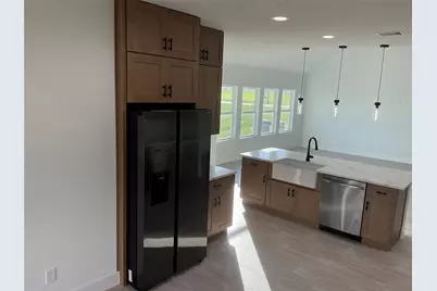 471 Buffalo Trail Trail, Angleton, TX 77515 - Photo 14