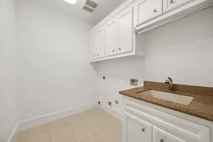 3928 Milton St, West University Place, TX 77005 - Photo 34