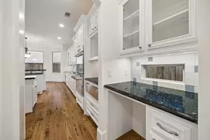3928 Milton St, West University Place, TX 77005 - Photo 18