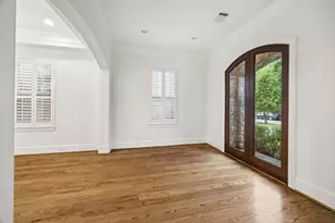 3928 Milton St, West University Place, TX 77005 - Photo 10