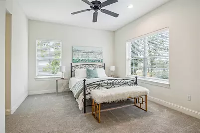 1502 Whispering Pines Drive, Houston, TX 77055 - Photo 38