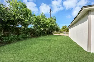 5743 Newquay St, Houston, TX 77085 - Photo 36