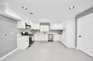 5743 Newquay St, Houston, TX 77085 - Photo 16