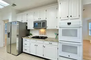 8 Greentwig Pl, The Woodlands, TX 77381 - Photo 14