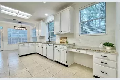 8 Greentwig Place, The Woodlands, TX 77381 - Photo 12