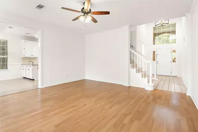 8 Greentwig Place, The Woodlands, TX 77381 - Photo 10
