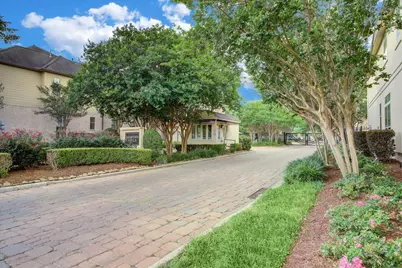 9026 Lakes At 610 Drive, Houston, TX 77054 - Photo 32