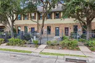 9026 Lakes at 610 Dr, Houston, TX 77054 - Photo 40