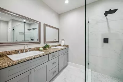 2219 McKee Street, Houston, TX 77009 - Photo 14