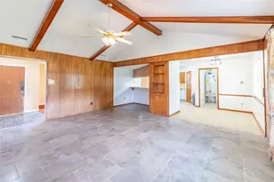 221 Maple St, Highlands, TX 77562 - Photo 18