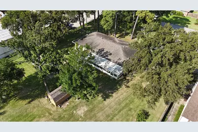 221 Maple Street, Highlands, TX 77562 - Photo 38