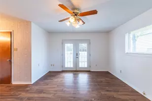 221 Maple St, Highlands, TX 77562 - Photo 32
