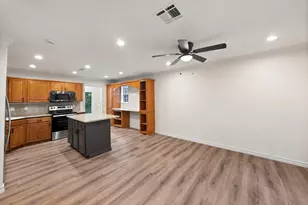 27 Deerfield Rd, Huntsville, TX 77340 - Photo 4