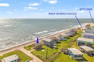 902 Beach Dr, Surfside Beach, TX 77541 - Photo 2