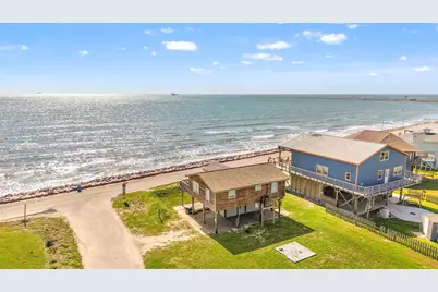 902 Beach Drive, Surfside Beach, TX 77541 - Photo 1