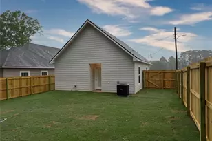 700 W Walnut St, Longview, TX 75601 - Photo 10