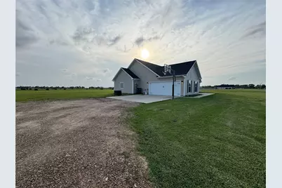 723 Sandy Corner Road, El Campo, TX 77437 - Photo 2