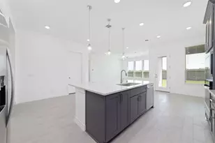 2925 Gleason Ter Ln, Galveston, TX 77568 - Photo 8