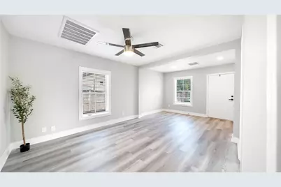 9302 Waller Street, Houston, TX 77012 - Photo 12