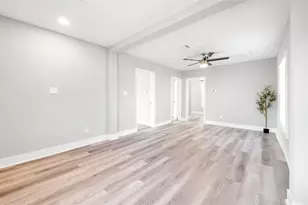 9302 Waller St, Houston, TX 77012 - Photo 4