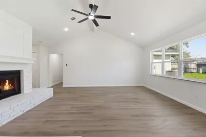 7310 Sonnet Glen Lane, Houston, TX 77095 - Photo 10