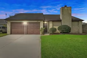 15510 Wildwood Glen Dr, Houston, TX 77083 - Photo 2