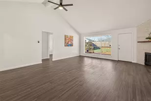 10918 Gulf Bridge Ct, Houston, TX 77075 - Photo 6