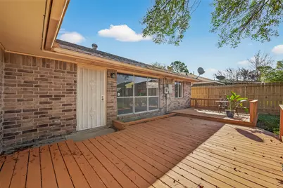 10918 Gulf Bridge Court, Houston, TX 77075 - Photo 30