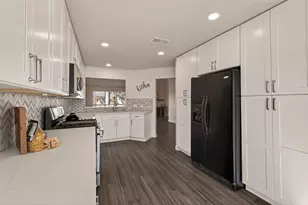 10918 Gulf Bridge Ct, Houston, TX 77075 - Photo 14